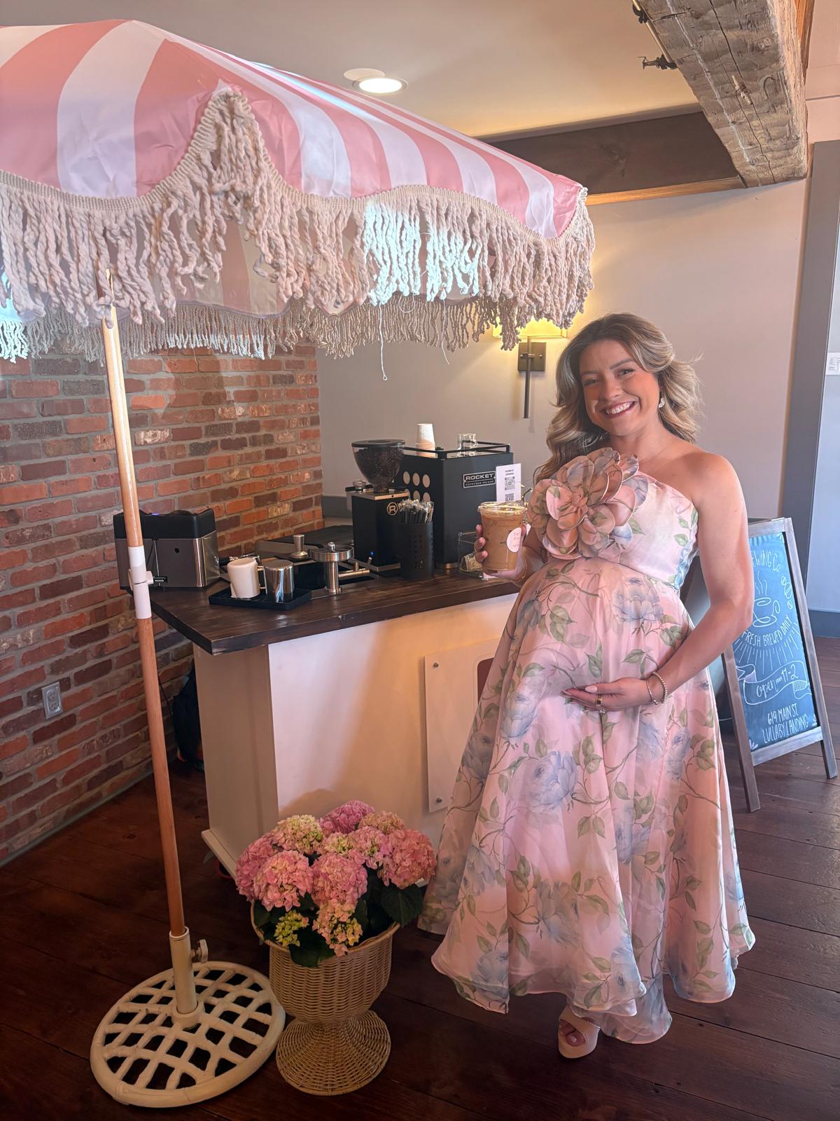 Guest enjoying iced coffee at the Aroma bar